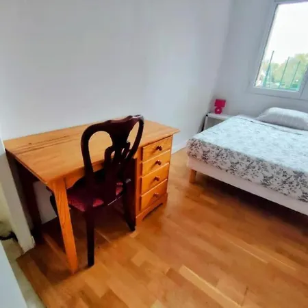 L Room, Kitchen, Bathroom & Parking L 25 Mins From Paris Gare Du Nord, Cdg Airport & Stade De France Montmagny
