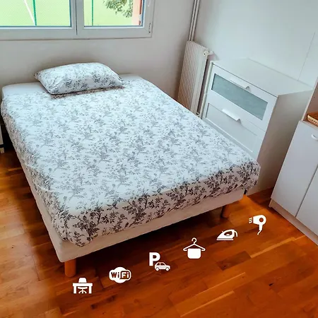 L Room, Kitchen, Bathroom & Parking L 25 Mins From Paris Gare Du Nord, Cdg Airport & Stade De France *